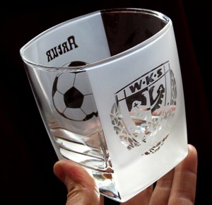 SZKLANKA DO WHISKY 1 szt. - Kibic/Piłkarz/Piłka  WKS ŚLĄSK WROCŁAW
