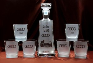 KARAFKA SKOŚNA 0,7 l + 6 szklanek do whisky- URODZINY kierowca/miłośnik AUDI, ze zdjęciem! (1)