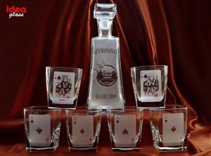 KARAFKA SKOŚNA 0,7 l + 6 szklanek do whisky- URODZINY, Karciarz/Pokerzysta/Poker/Karty (1)