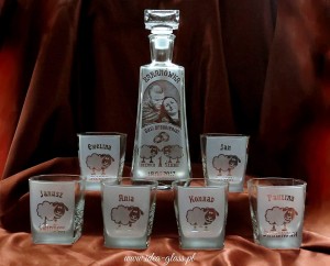 KARAFKA SKOŚNA 0,7 l + 6 szklanek do whisky- PREZENT NA ŚLUB ze zdjęciem! (1)