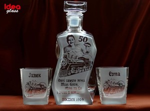 KARAFKA ŁAMANA 0,7 l + 2 szklanki do whisky - URODZINY ze zdjęciem! Maszynista/Kolejarz/Pociąg (1)