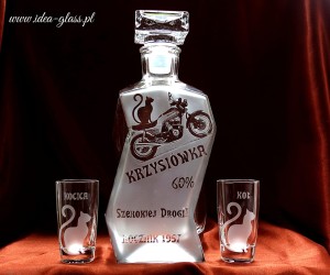 KARAFKA ŁAMANA 0,7 l + 2 kieliszki do wódki/nalewki - URODZINY ze zdjęciem! (1)