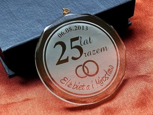 MEDAL SZKLANY w etui śr. 7cm-  Rocznica Ślubu