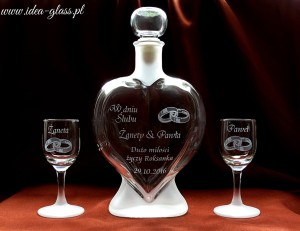 KARAFKA SERCE 0,5 l + 2 kieliszki -PREZENT NA ŚLUB